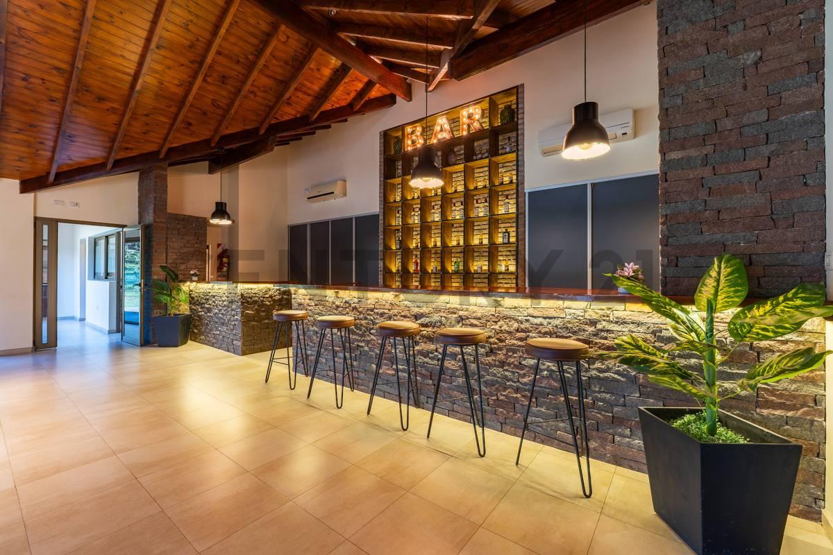 VENTA PROPIEDAD COMERCIAL SALON DE FIESTAS INVERSIÓN – LOTE 1.900 M² ITUZAINGÓ — foto 1