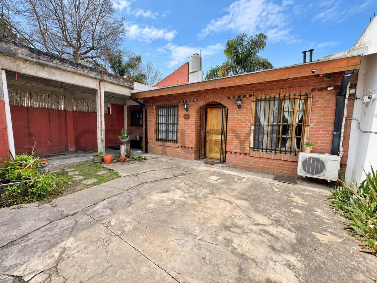 VENTA CASA 4 AMBIENTES ITUZAINGO CON COCHERA PILETA — foto 1