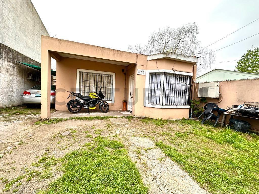 VENTA CASA 4 AMBIENTES VILLA TESEI GRAN LOTE — foto 1