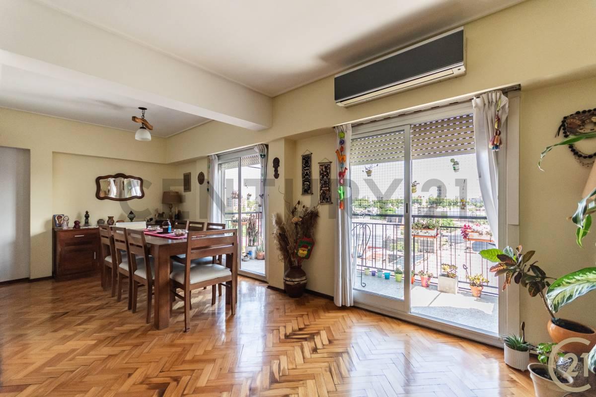 Venta departamento 5 ambientes c/ balcon y baulera - Villa Gral Mitre — foto 1