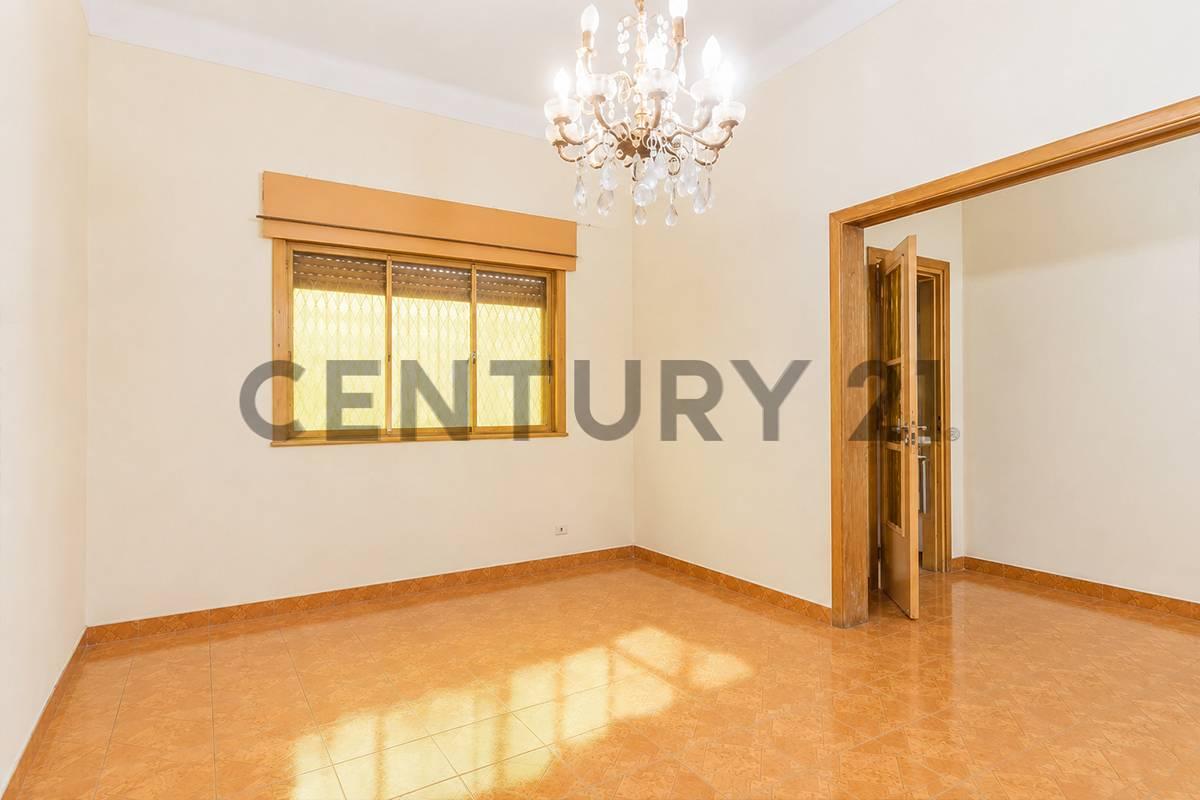 VENTA CASA + GARAGE/ESPACIO INDUSTRIAL-PARQUE AVELLANEDA — foto 1