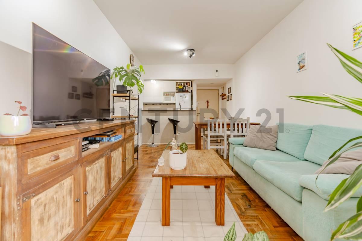 VENTA-PERMUTA HERMOSO DEPARTAMENTO DE 3 AMBIENTES C/ 2 BAÑOS Y BALCON EN EL BARRIO DE COGHLAN — foto 1