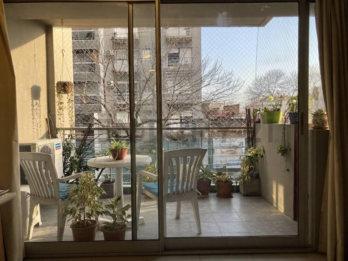 VENTA-PERMUTA SUPER AMPLIO Y LUMINOSO 2 AMB BALCON EN CABALLITO — foto 1