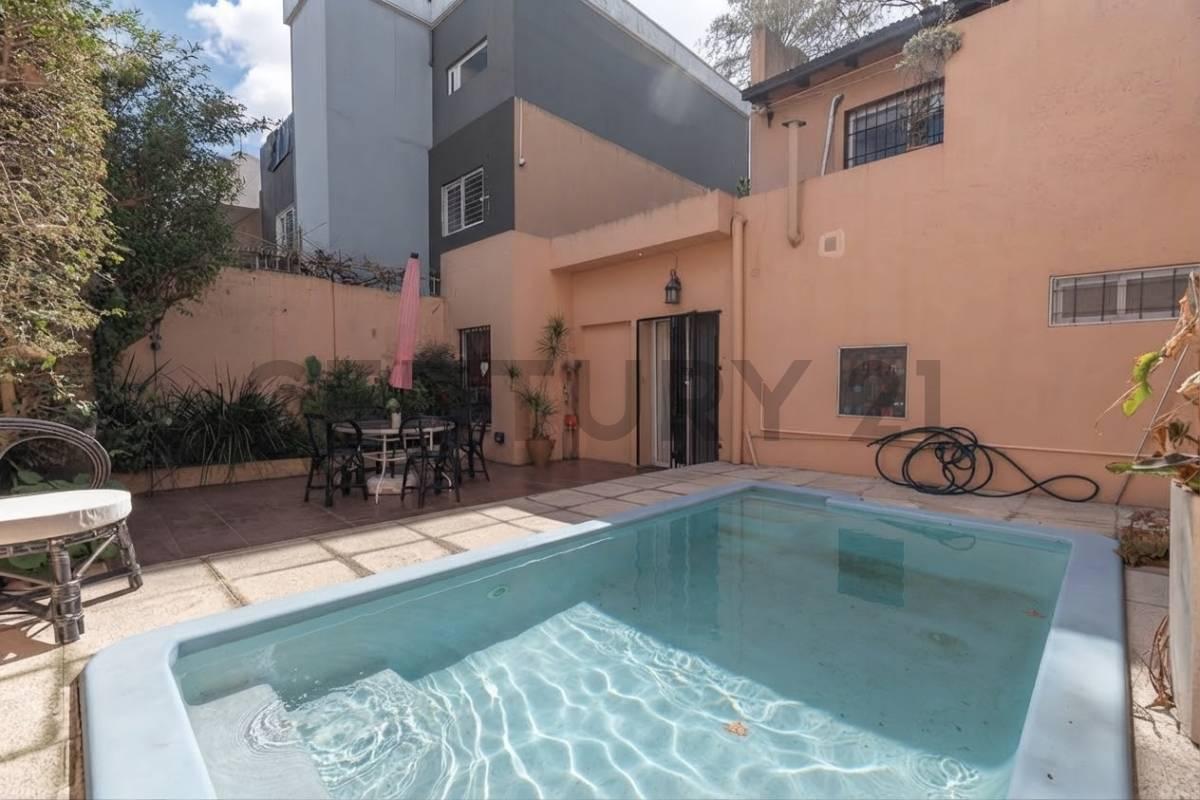 Vta CASA 4 amb con Pileta y Parrilla Cochera Vicente Lopez — foto 1