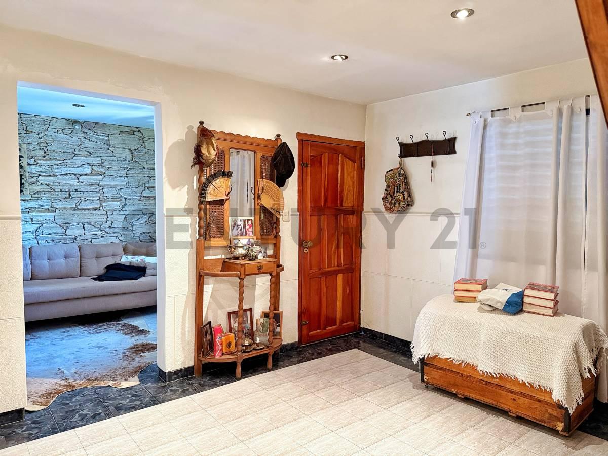 CASA EN VENTA EN LA PLATA 2 DORMITORIOS — foto 1