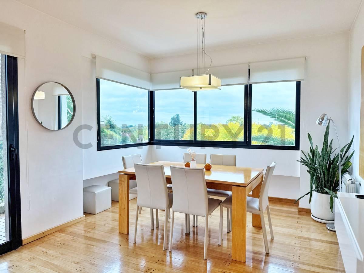 DEPARTAMENTO DE 2 DORMITORIOS CON COCHERA EN VENTA — foto 1