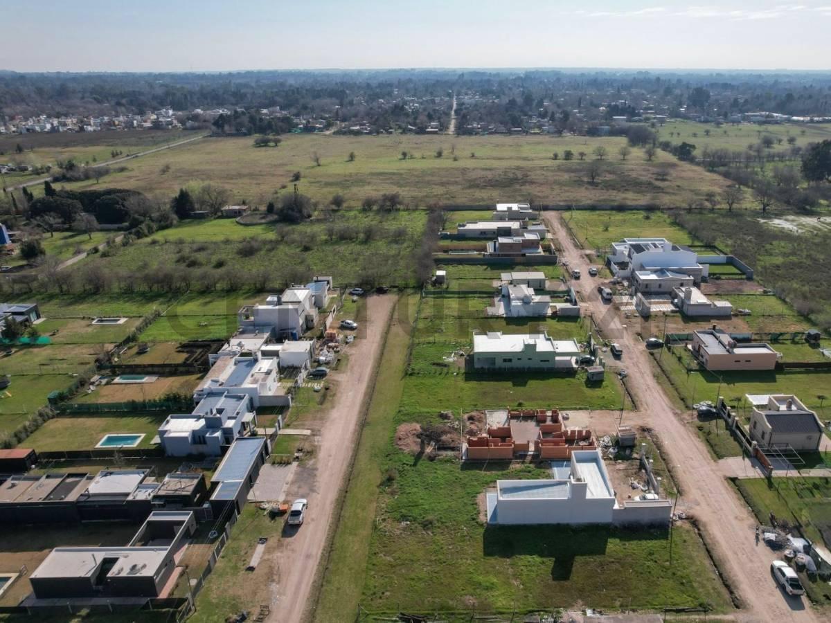 Lote en venta en City Bell — foto 1
