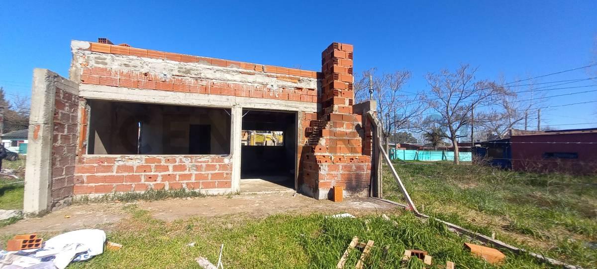 CASA EN VENTA EN LA PLATA LISANDRO OLMOS (A TERMINAR) — foto 1