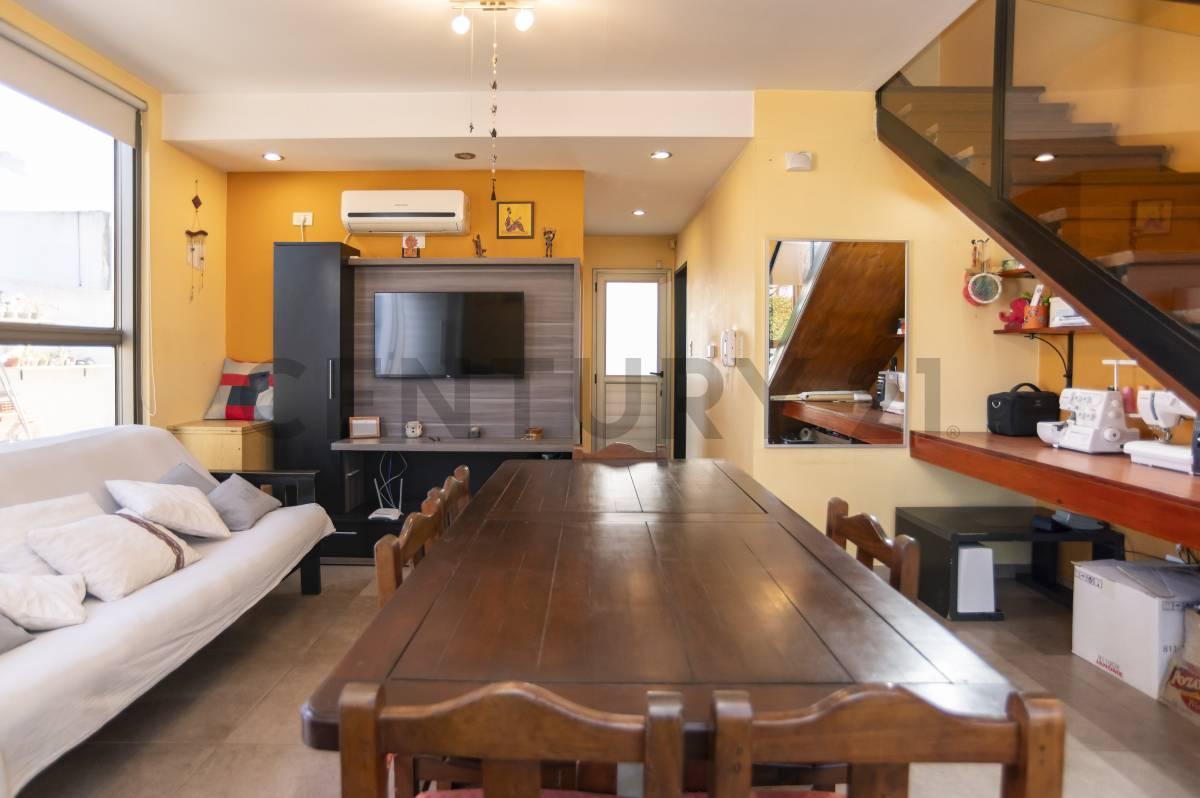 CASA EN VENTA EN LA PLATA DE DOS DORMITORIOS — foto 1