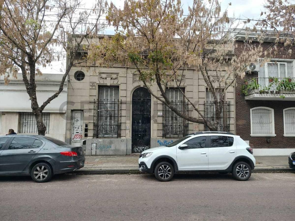 Casa en Venta | 45 entre 3 y 4 | USD 270.000 — foto 1