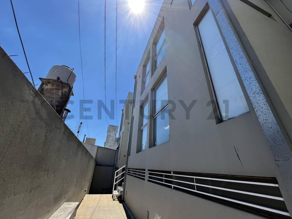 DEPARTAMENTO TIPO DUPLEX EN VENTA — foto 1
