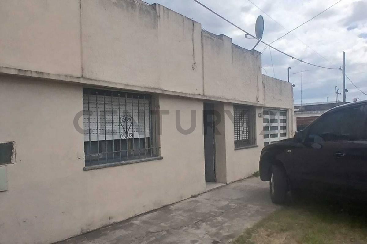 CALLE 39 E/ 131 Y 132 | CASA EN VENTA DE DOS DORMITORIOS — foto 1