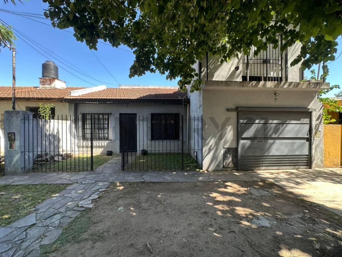 21D E/ 423 BIS Y 424 | CASA DE 4 DORMITORIOS CON PARQUE Y PILETA — foto 1