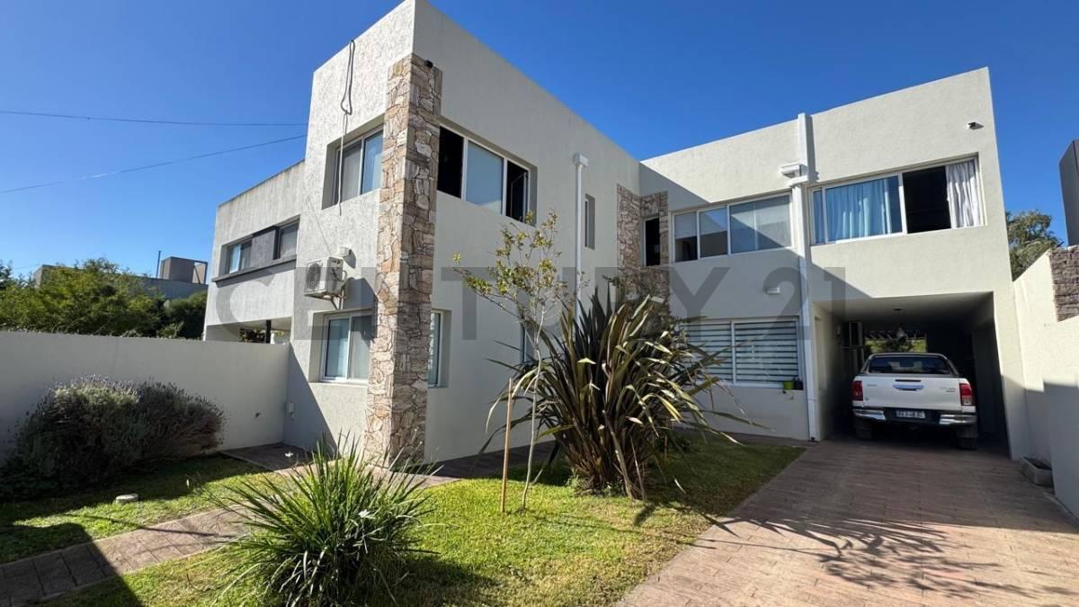 CASA EN VENTA EN EL QUIMILAR — foto 1