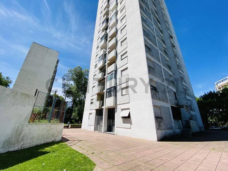 DEPARTAMENTO EN ALQUILER EN LA PLATA DE 3 DORMITORIOS — foto 1