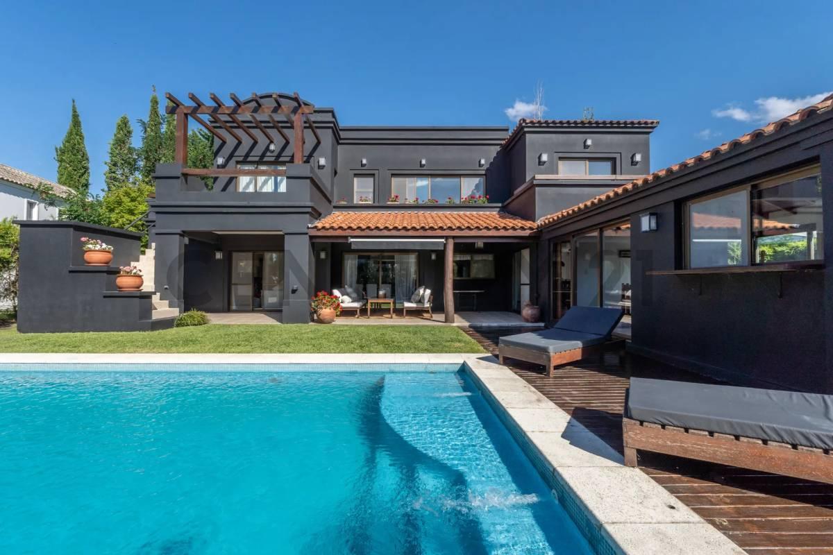OPORTUNIDAD! Bajo de Precio ! Exclusiva casa en cul de sac en Venta 5 ambientes, en La Alameda , Nor — foto 1