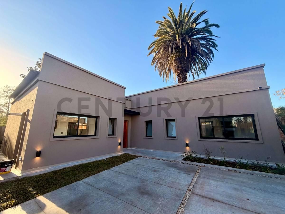 Venta Casa a estrenar 4 Ambientes Barrio Cerrado Udaondo — foto 1