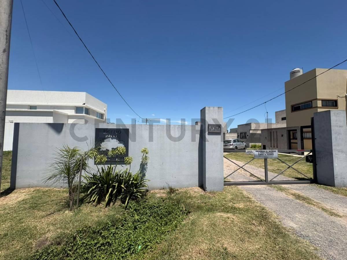 Casa en venta. Barrio Cerrado "El Ombu" — foto 1