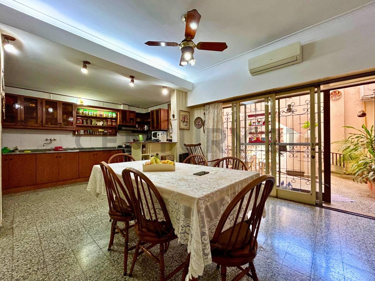 En venta | Casa de pasillo único, 4 Dormitorios | Pichincha, Rosario — foto 1