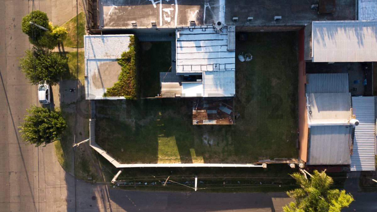 Venta Lote comercial en Juan José Paso y Circunvalación, Fisherton Industrial — foto 1