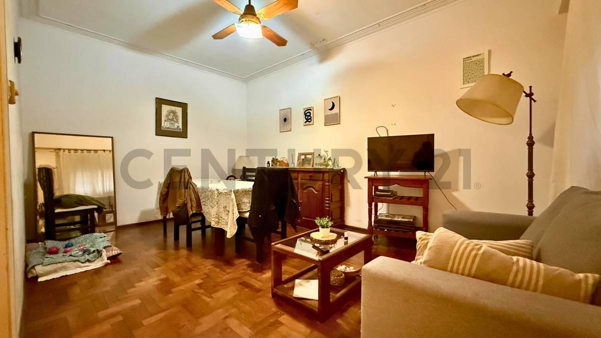 Venta Departamento semipiso de 3 Dormitorios con patio en Centro, Rosario — foto 1