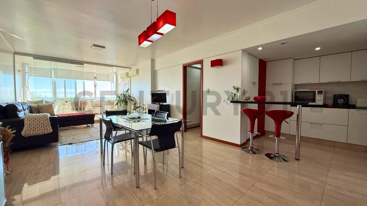 Venta Departamento de 2 Dormitorios + comodín con vista franca al río en Centro, Rosario — foto 1
