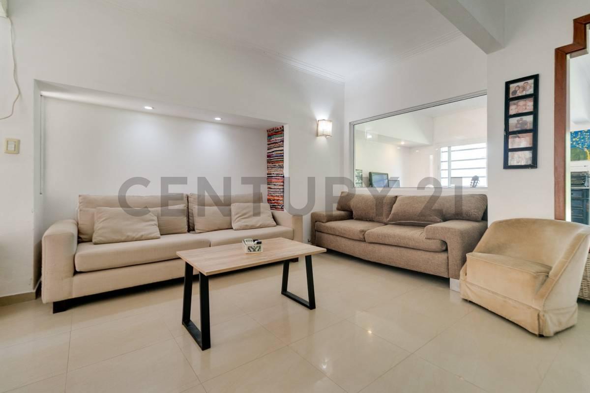 Casa en venta de 4 dormitorios en City Bell entre caminos — foto 1
