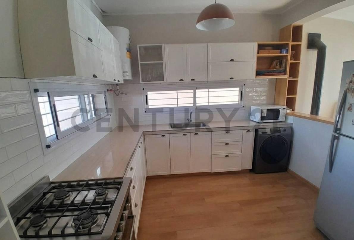 Venta de Casa en Sicardi — foto 1