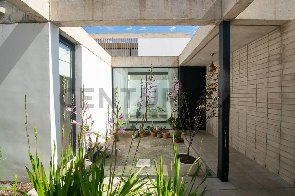 CASA EN VENTA EN BARRIO DON CARLOS — foto 1