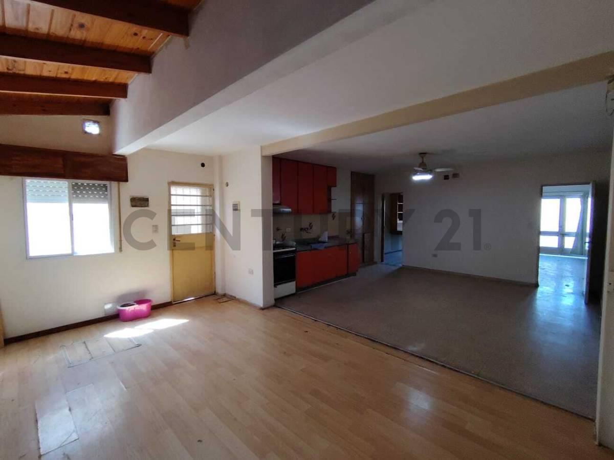 Casa 4 Dormitorios APTO CREDITO HIPOTECARIO — foto 1
