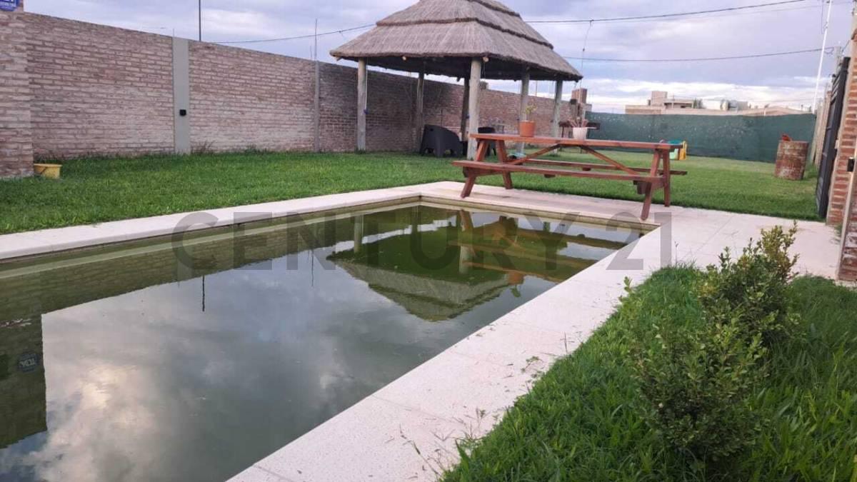 Lote y quincho en Pueblo Esther, Jardines de Esther — foto 1