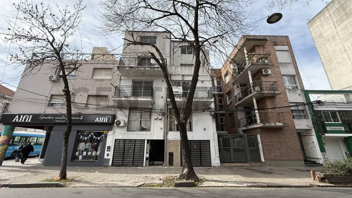Venta departamento 2 ambientes con patio — foto 1