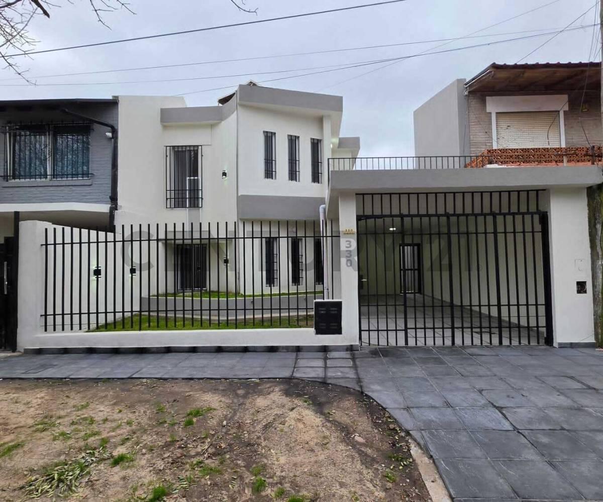 VENTA DE CASA 3 DORMITORIOS RECICLADA 100% LADO RIO — foto 1