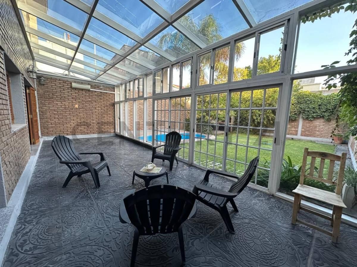 GRAN CASA EN VENTA EN QUINTA SECCION — foto 1