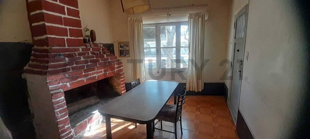 VENTA - JORGE A. CALLE - SEXTA SECCIÓN - A REMODELAR - 2 DORMITORIOS — foto 1