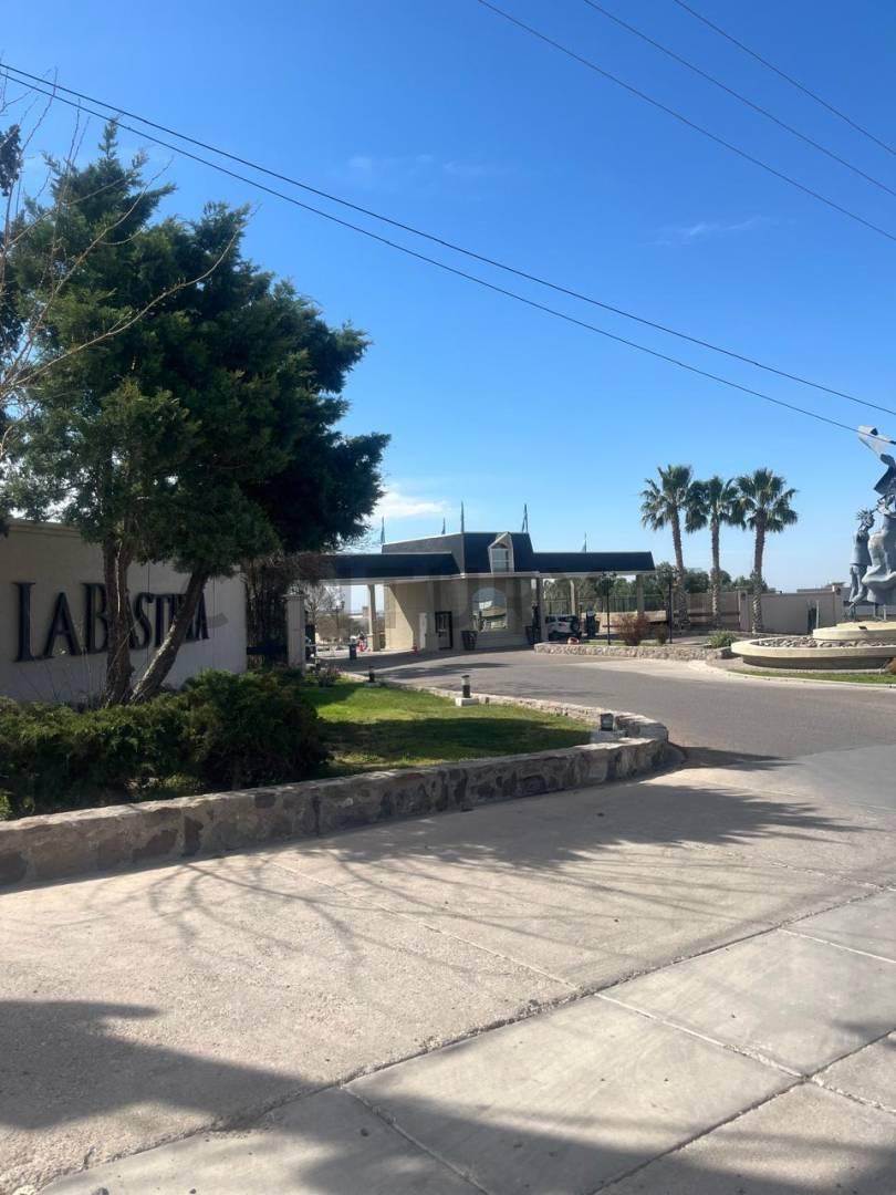 LOTE EXCLUSIVO EN LA BASTILLA-INVERTÍ EN TU FUTURO — foto 1