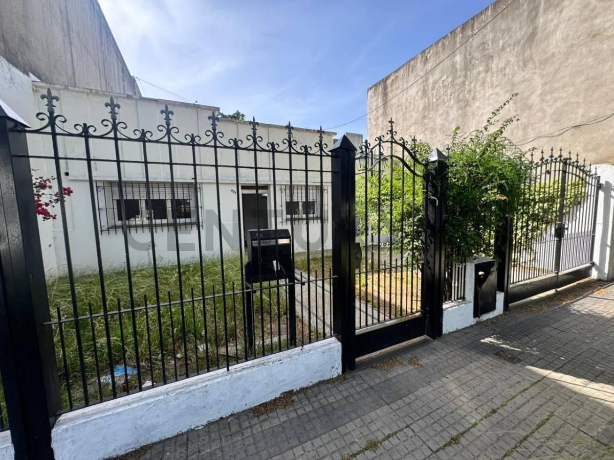 521 e/ 4 y 5 - VENTA DE CASA A MODERNIZAR EN TOLOSA — foto 1