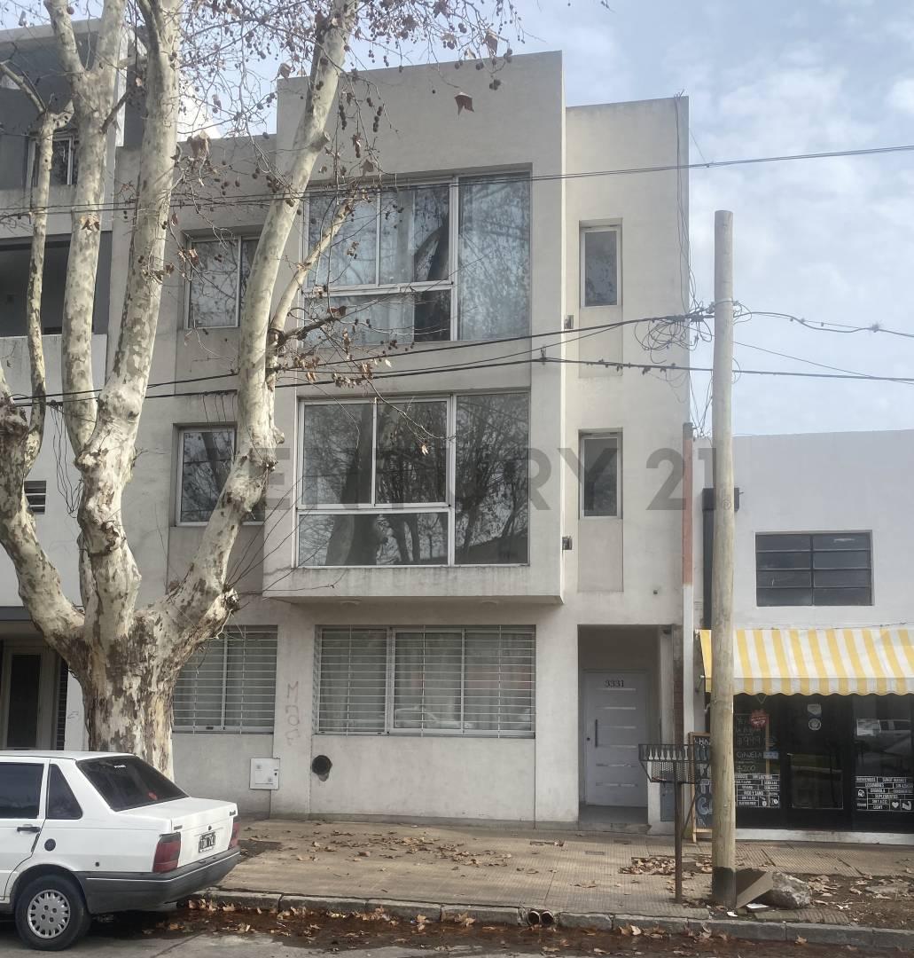 Diag 74 y 28. Duplex interno 2 dormitorios y patio — foto 1