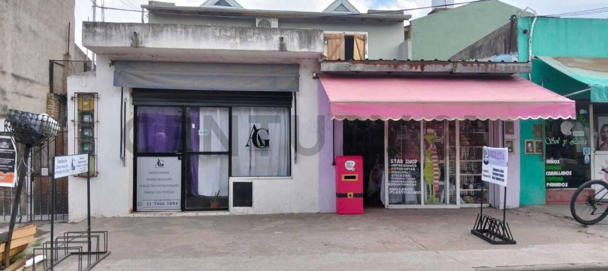 VENTA CASA 6 AMBIENTES CON DOS LOCALES DERQUI PILAR — foto 1