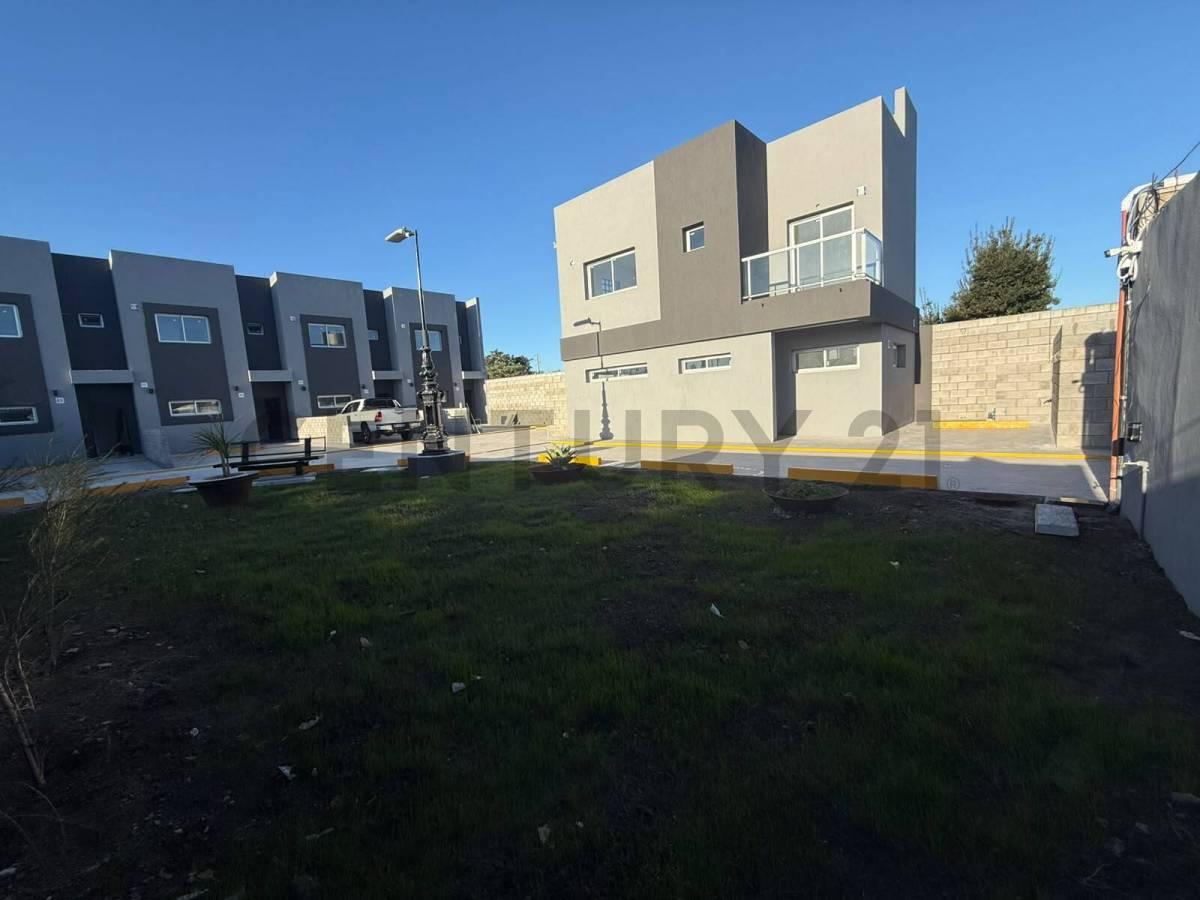 Casa en alquiler. Calle 15 entre 75 y 76. — foto 1