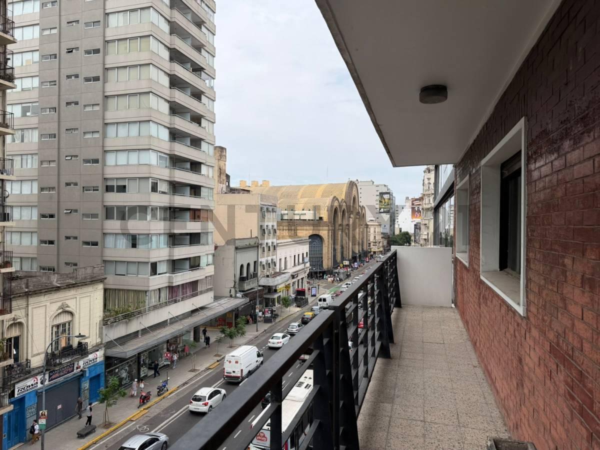 VENTA DEPARTAMENTO 4 AMBIENTES AL FRENTE BALCON CORRIDO EN CORRIENTES 3300 BALVANERA — foto 1