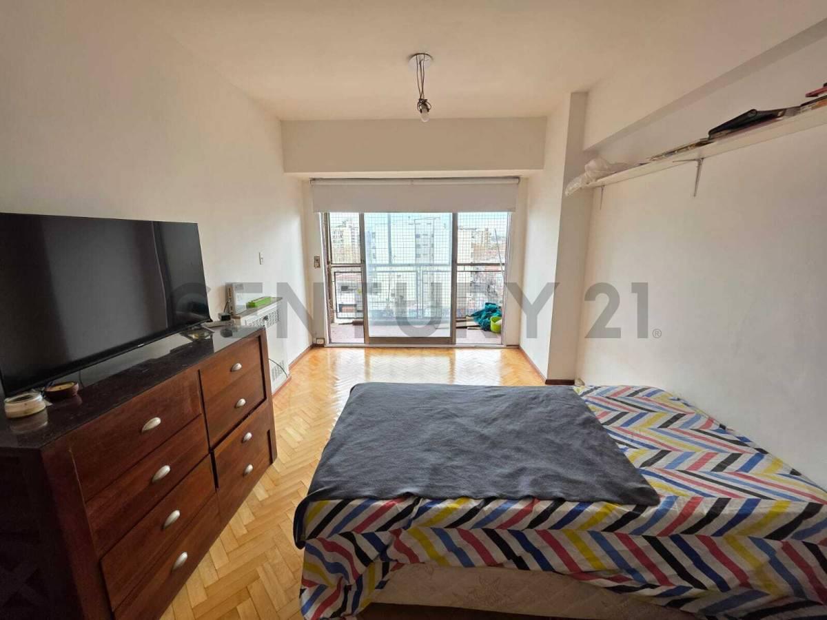 DEPARTAMENTO 2 AMBIENTES EN VENTA – CASEROS CENTRO // PERMUTA — foto 1