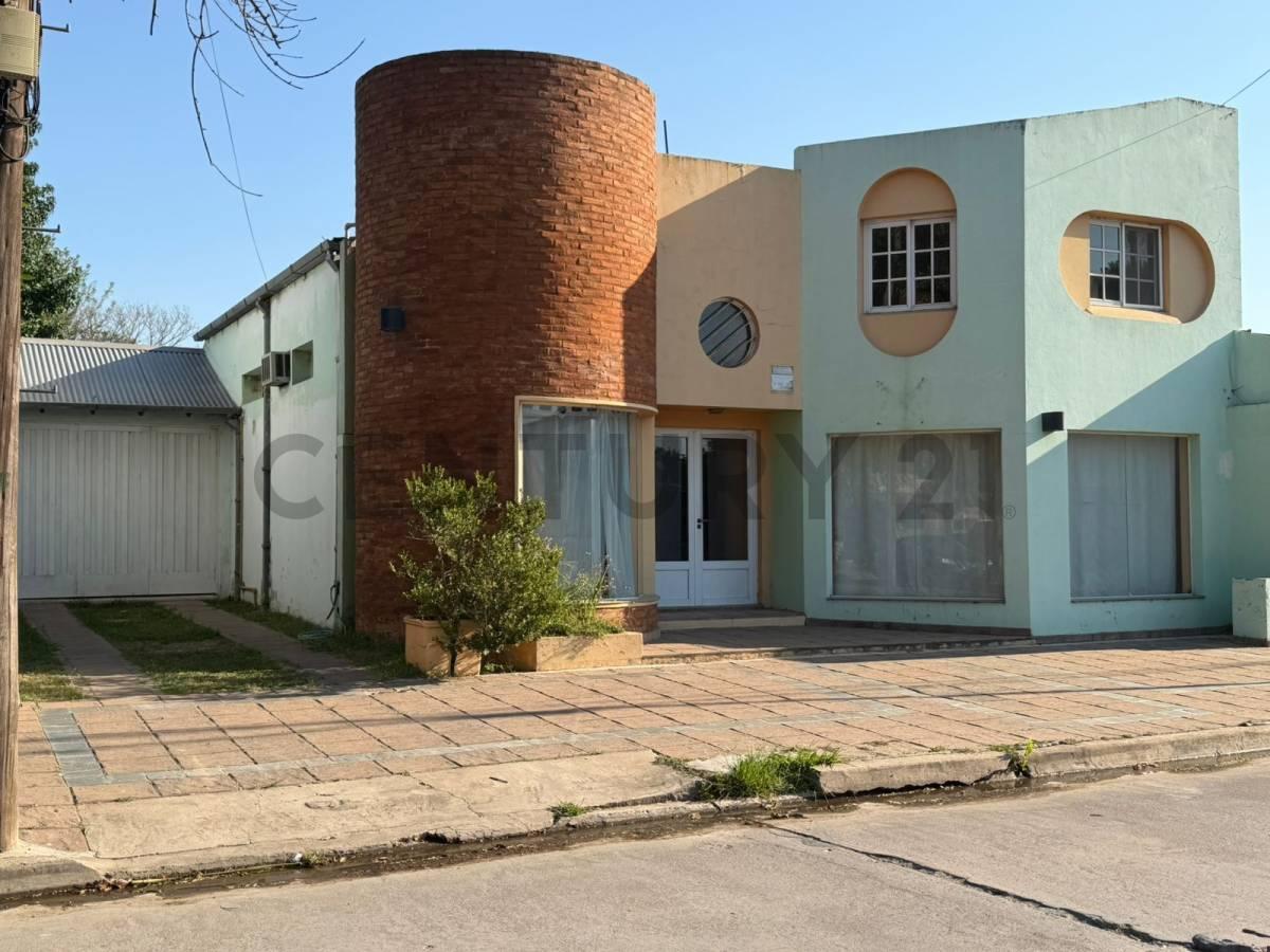 VENTA CASA 2 PLANTAS 7 AMBIENTES CON LOCAL AL FRENTE -IRIGOYEN 632 SAN ANTONIO DE ARECO — foto 1