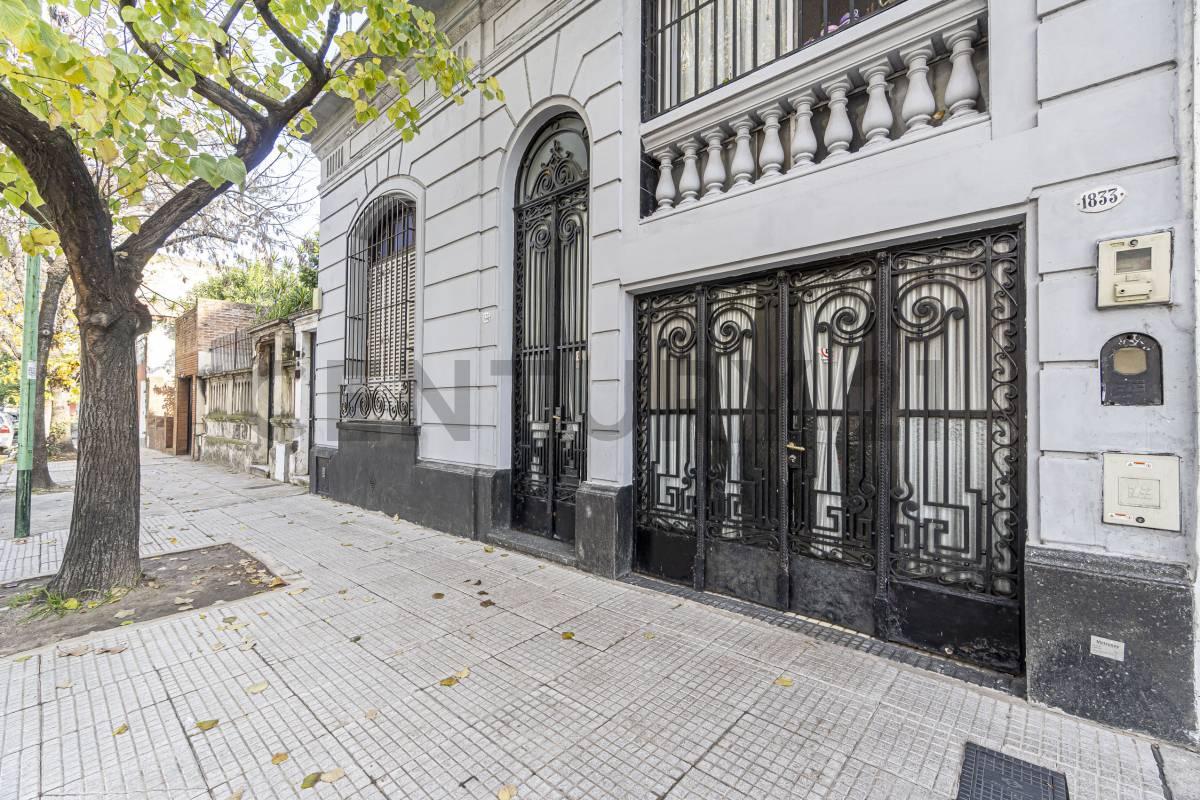 Oportunidad venta casa en paternal para refaccionar — foto 1