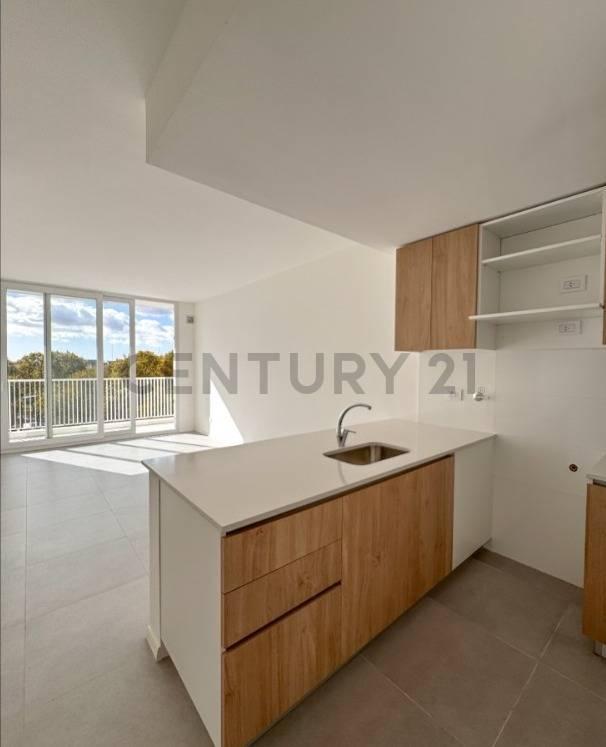 DEPARTAMENTO 2 AMBIENTES + ESCRITORIO EN SAN MARTIN CENTRO A ESTRENAR — foto 1