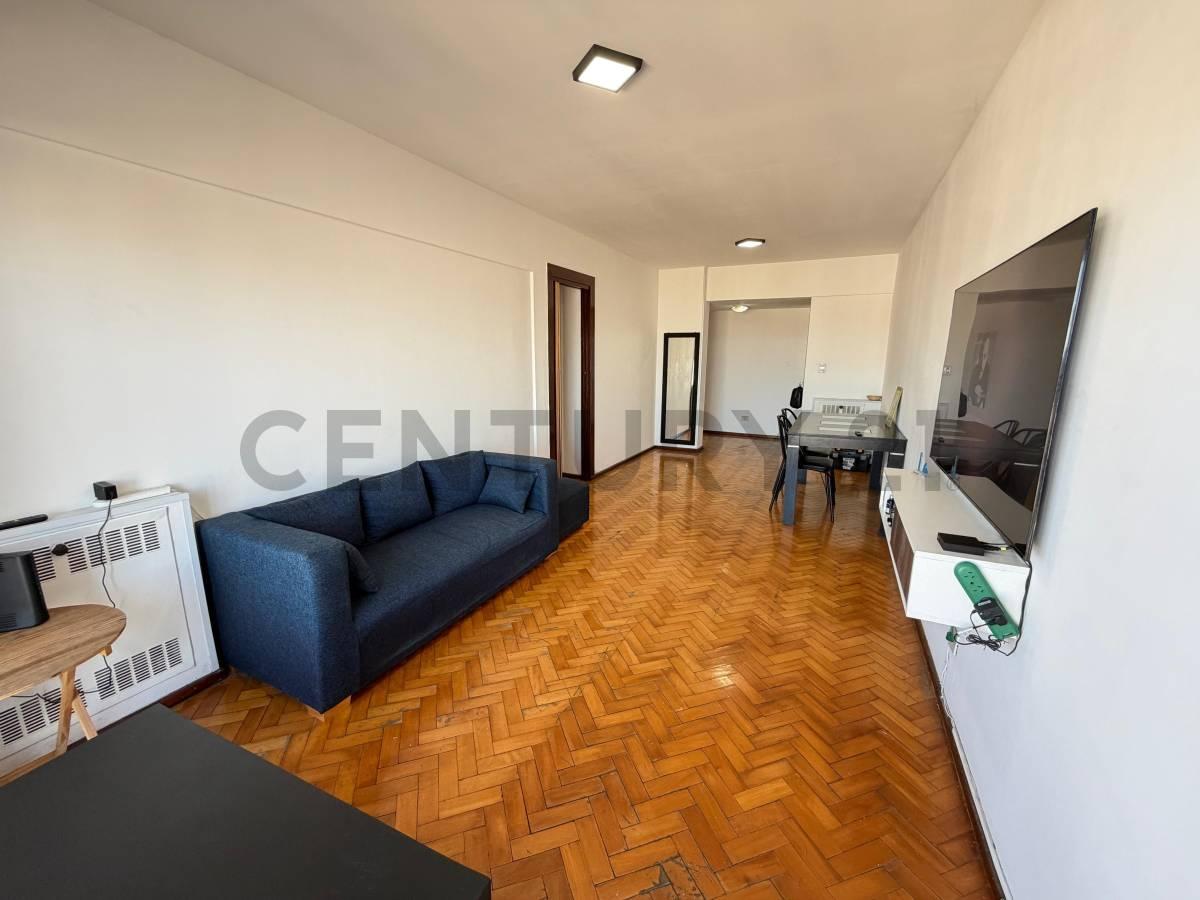 Venta Departamento 4 Amb Amplios con Baulera en Edificio Torre Caseros Centro — foto 1