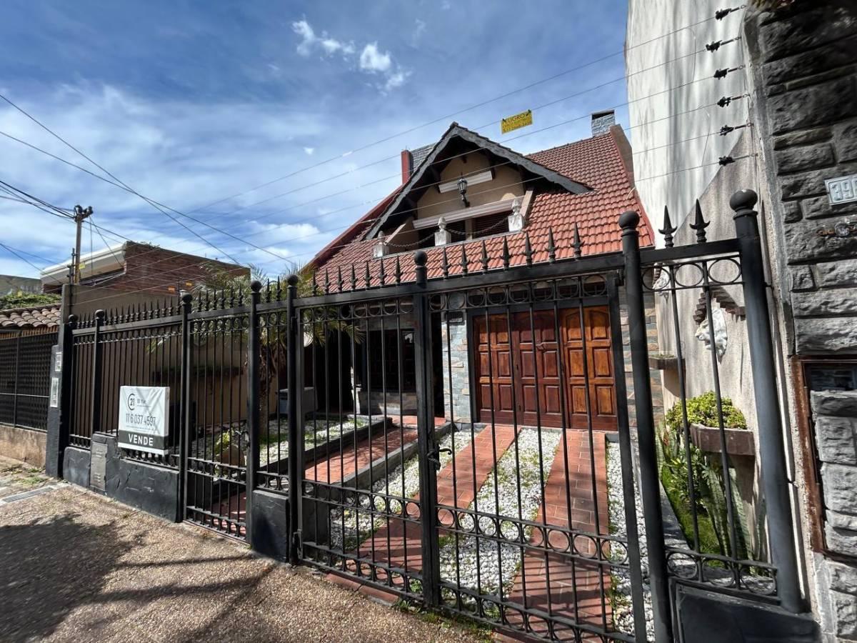 VENTA CASA VILLA BALLESTER JARDIN Y PILETA — foto 1