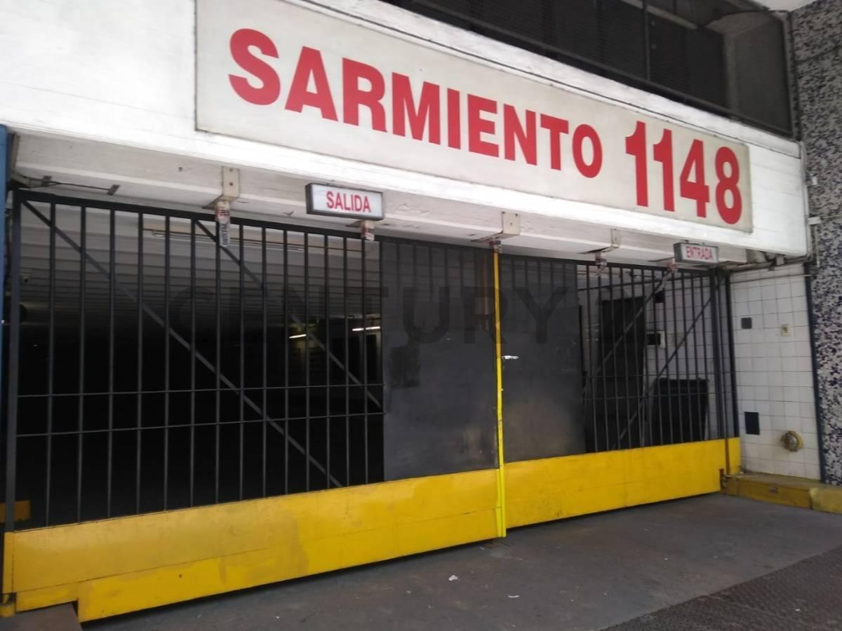 VENTA COCHERA EN EDIFICIO DE COCHERAS. CALLE SARMIENTO 1148 — foto 1