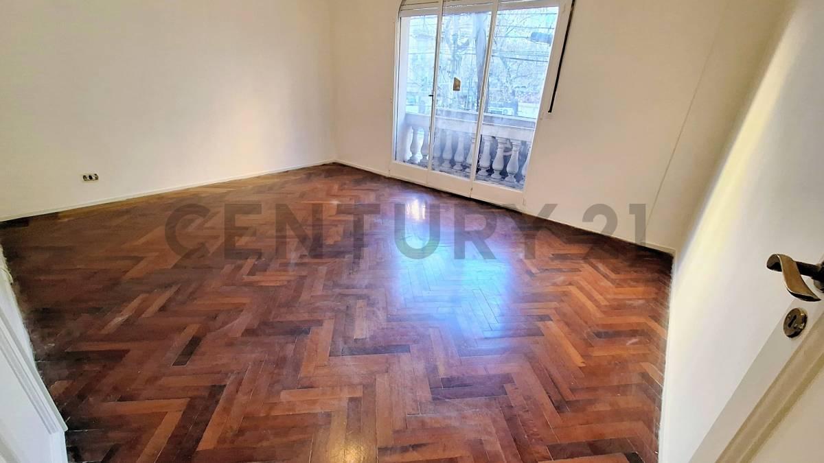 Venta Semipiso 5 Ambientes con Dependencia, 2 Baños + Baño de Servicio - Apto crédito - Almagro — foto 1