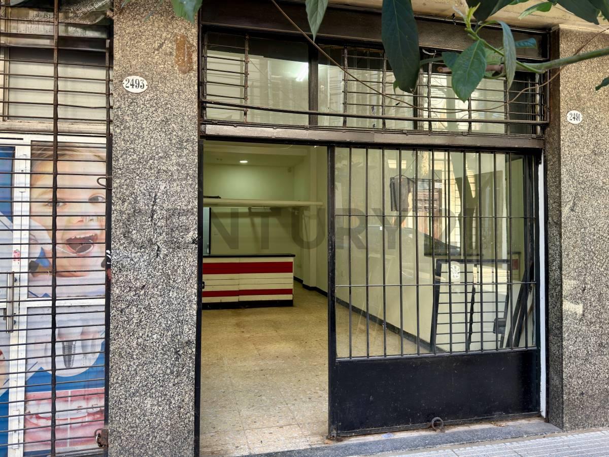 LOCAL EN ALQUILER – BOGOTÁ 2400 – FLORES — foto 1